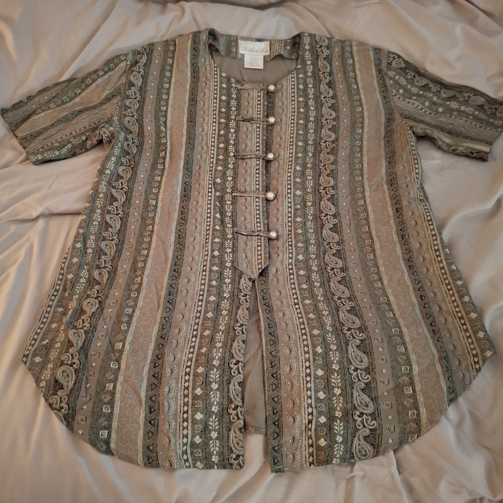 Pride & Joy Elegant Women's Green Patterened Tunic Top - Picture 3 of 7